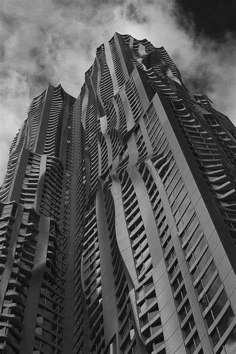 “wiggly wobbly” exterior of 8 Spruce Street building in New York